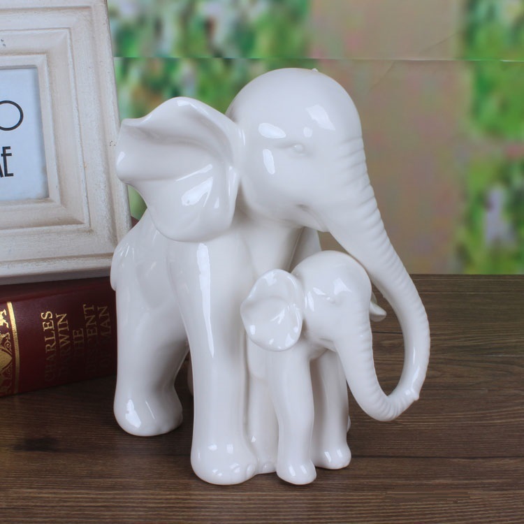 Art And Craft For Mother'S Day - Berührende weiße Jade-Porzellan-Elefant-Skulptur für Mutter und